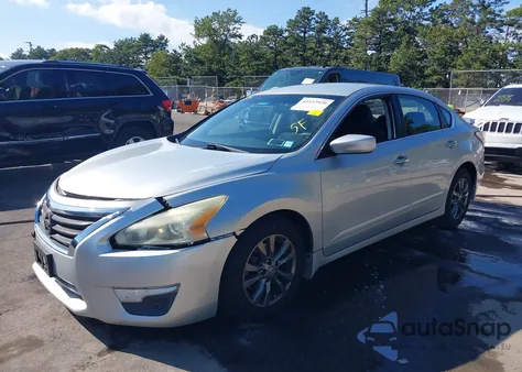2015 Nissan Altima 2.5 S z USA, uszkodzony, nr VIN 1N4AL3AP5FN398526